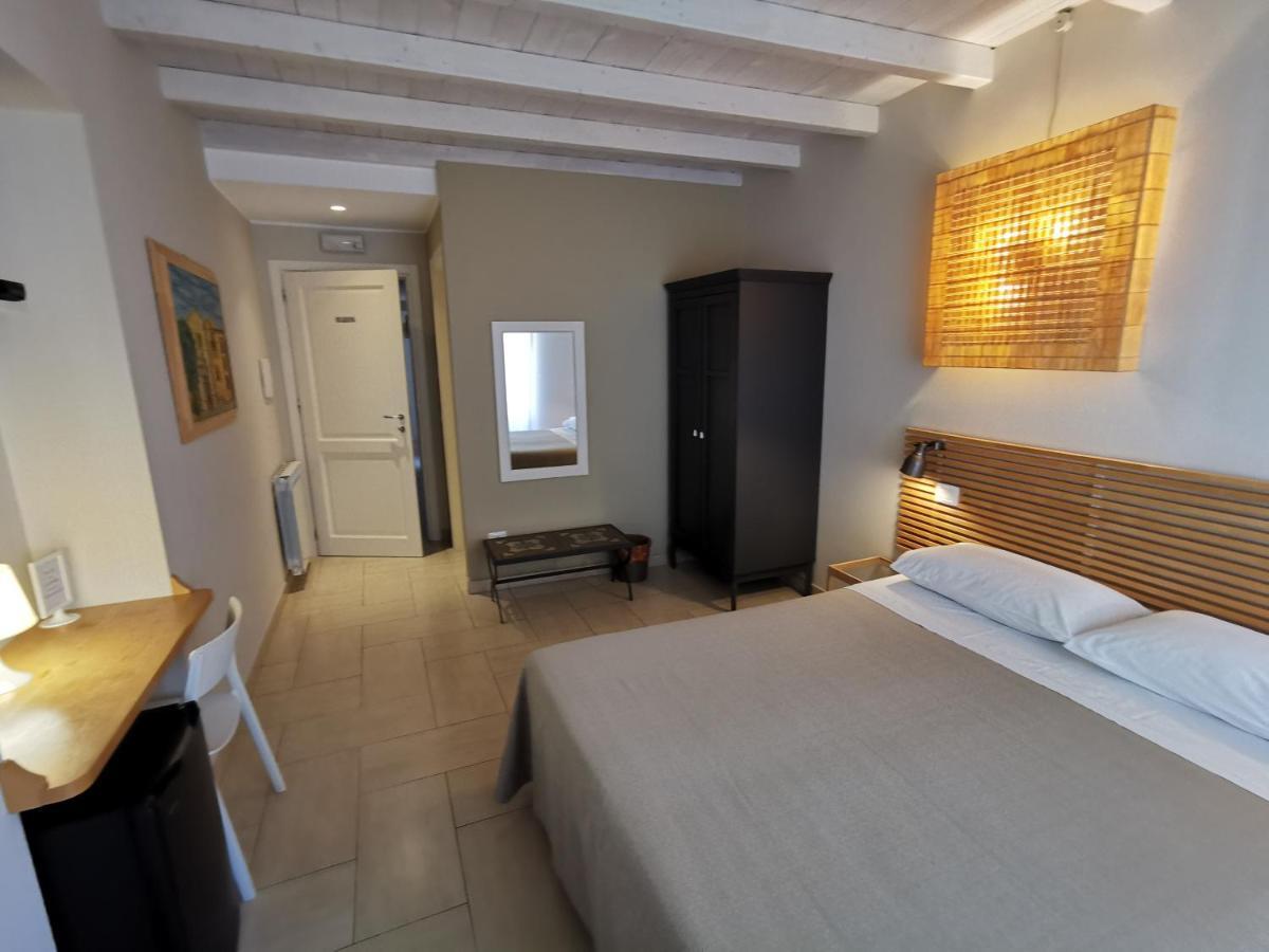 B&B Re Umberto Milazzo Exteriör bild